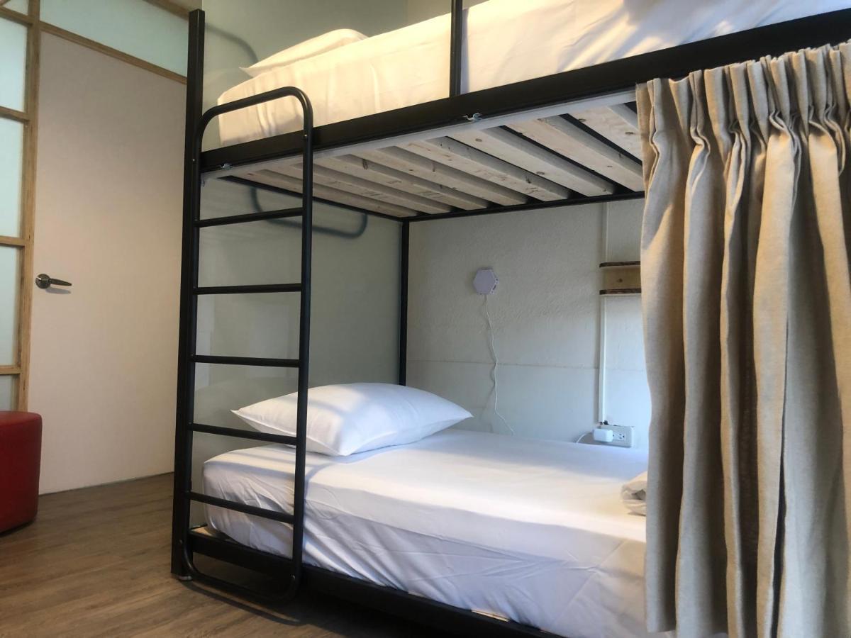 Simple Walk Guest House 小公寓 Tainan Buitenkant foto