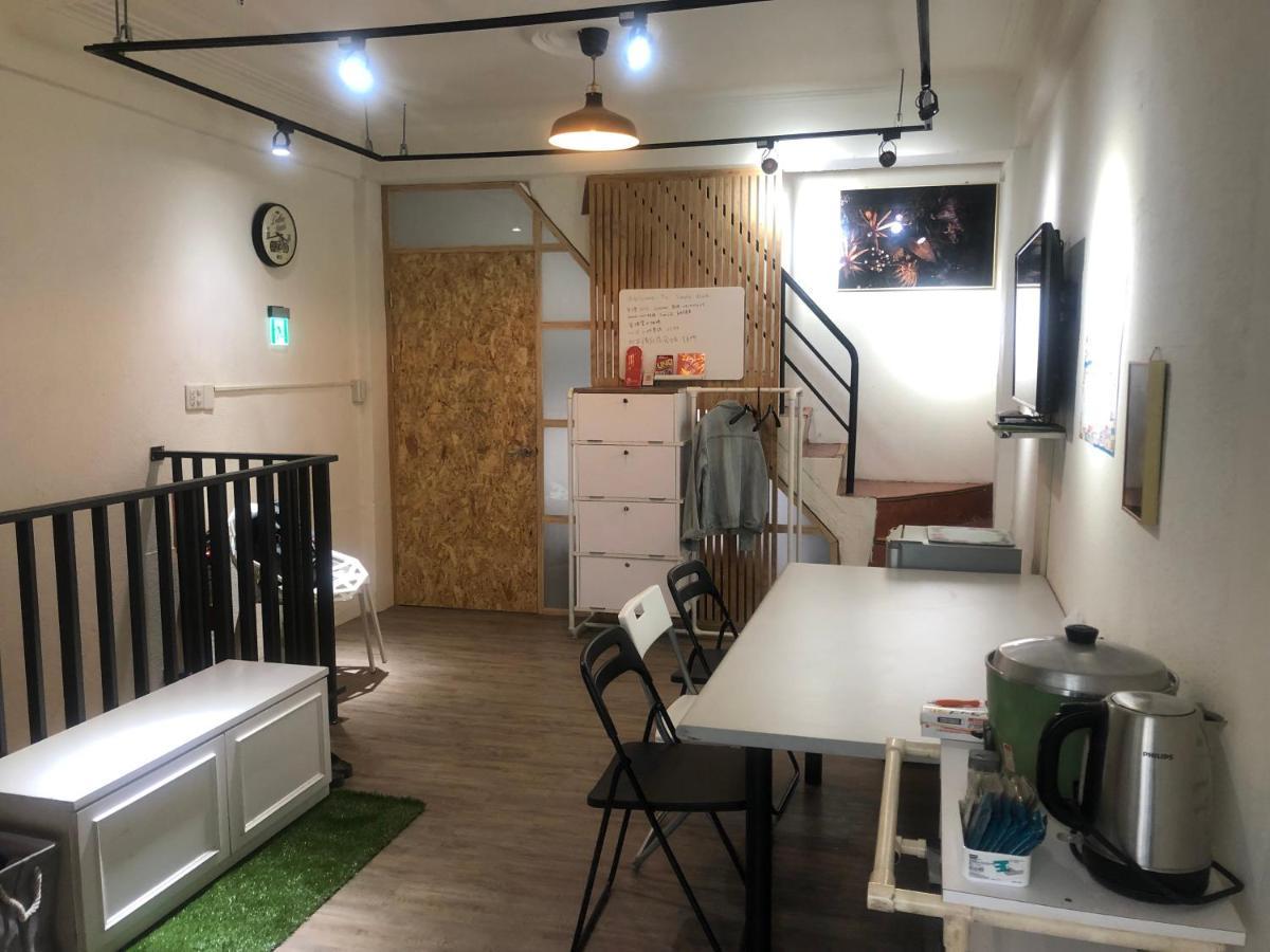 Simple Walk Guest House 小公寓 Tainan Buitenkant foto